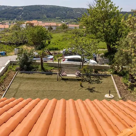 Case de vacanță Awesome In With Wifi Lopar