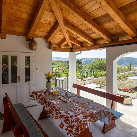 Beautiful In With House Sea View